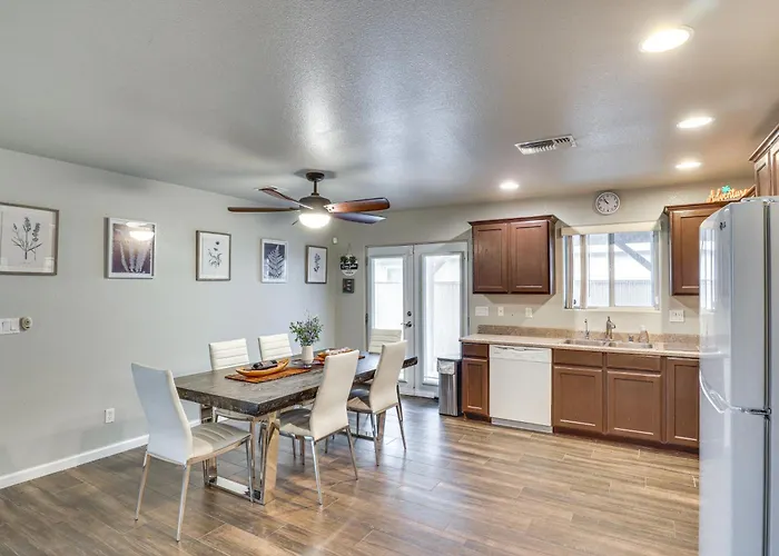 Bullhead City Escape: Snowbird & Covered Patio! * Bullhead City