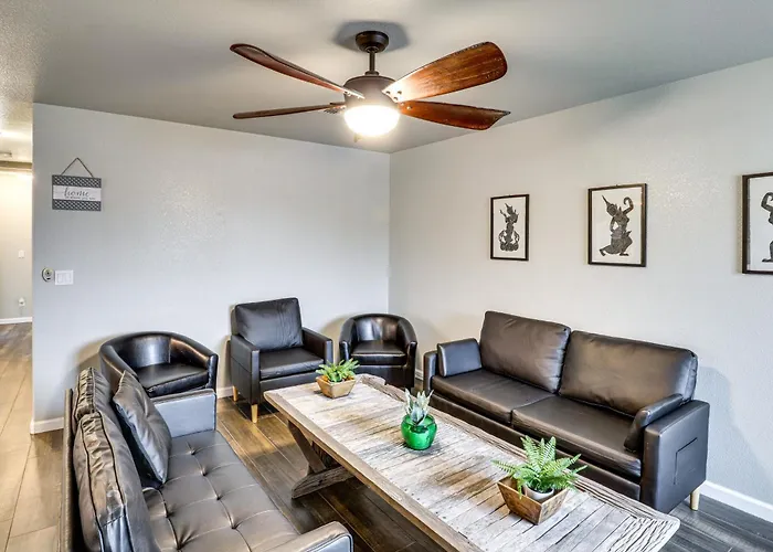 Dom wakacyjny Bullhead City Escape: Snowbird & Covered Patio! Bullhead City
